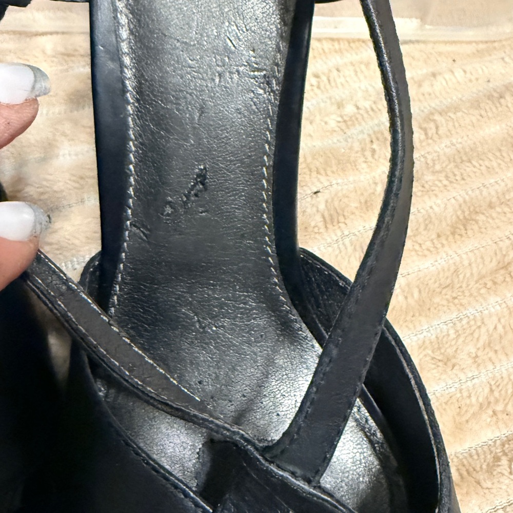 Simply Vera Vera Wang black strappy high-heel - Picture 7 of 9